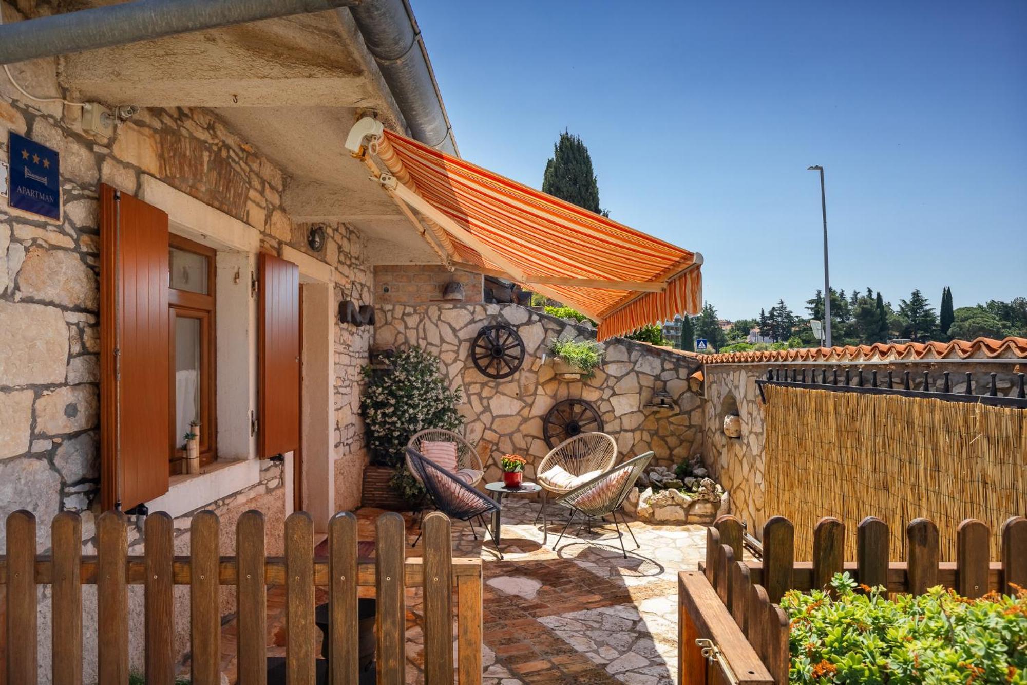 Beach House - Sea Breeze Poreč Exterior foto